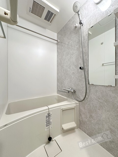 拡大写真:S-RESIDENCE堺湊駅前azure 5階507の浴室換気乾燥機で急ぎのお洗濯もOK♪
