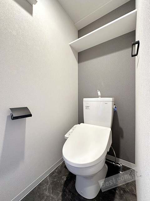 拡大写真:S-RESIDENCE堺湊駅前azure 5階507の温水洗浄便座付き♪