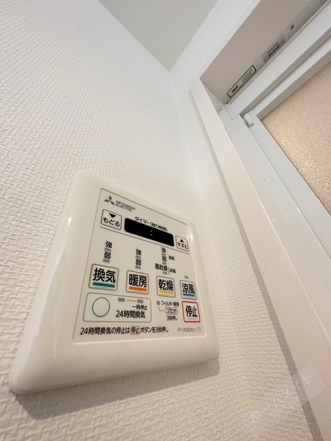 拡大写真:プレステージ10番館 3階304の浴室換気乾燥機で急ぎのお洗濯もOK♪