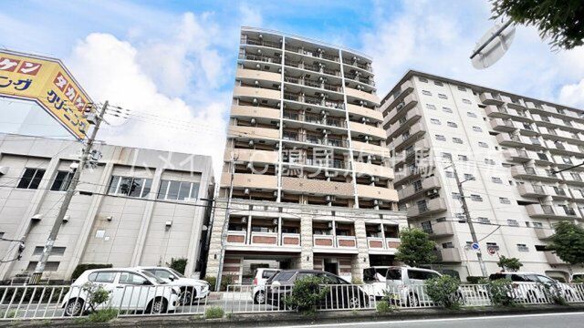Luxe鶴見の外観