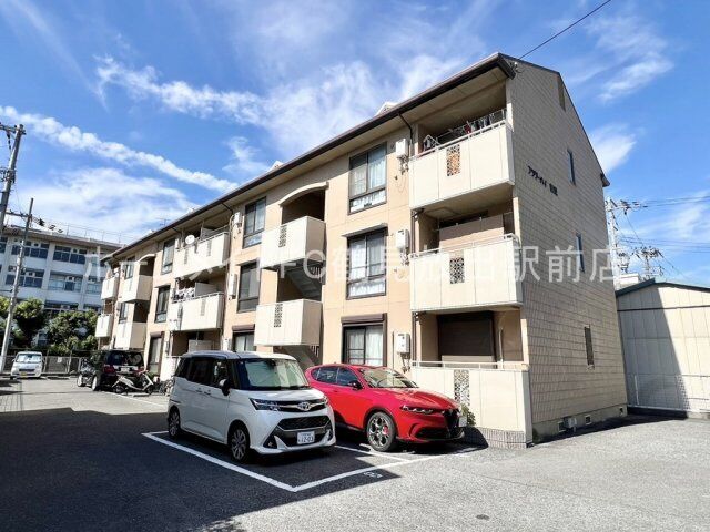フラワーハイム鶴見の外観