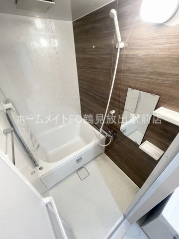 拡大写真：ローズYW718 1階102の風呂