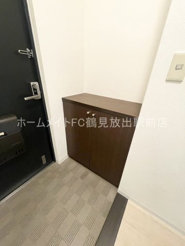 拡大写真：ローズYW718 1階102の玄関