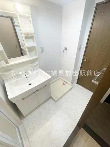 拡大写真：ローズYW718 1階102の洗面所