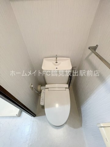 拡大写真：ローズYW718 1階102のトイレ