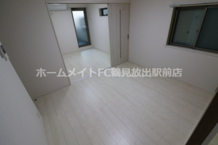 拡大写真:フジパレス城東諏訪サウスⅠ番館 2階202の居間