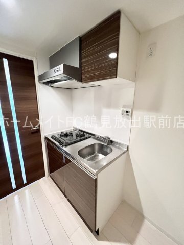 拡大写真:Luxe鶴見 7階704のキッチン