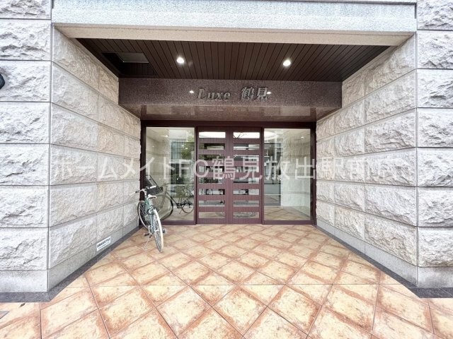 拡大写真:Luxe鶴見 7階704のエントランス