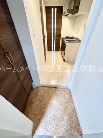 拡大写真:Luxe鶴見 7階704の玄関