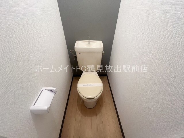 拡大写真:レジデンス放出 4階402のトイレ