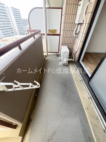 拡大写真:鶴見緑地ハイツ弐番館 7階7Dのバルコニー