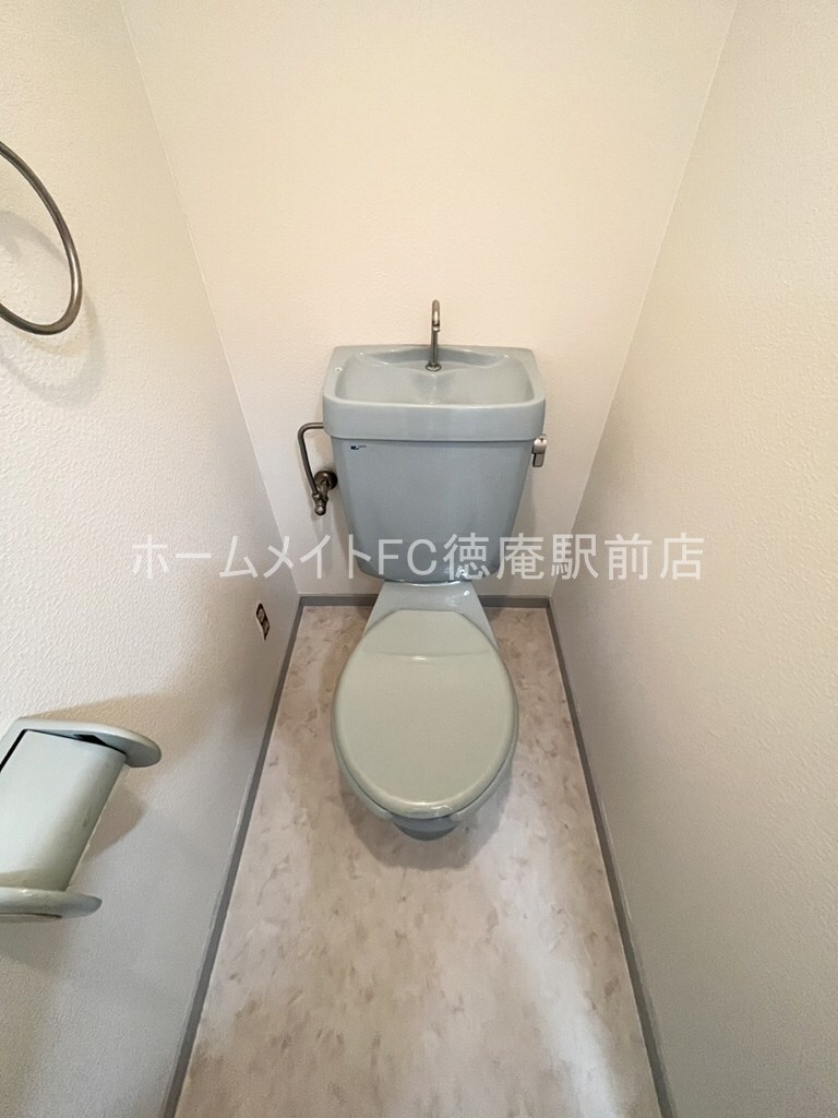拡大写真:鶴見緑地ハイツ弐番館 7階7Dのトイレ