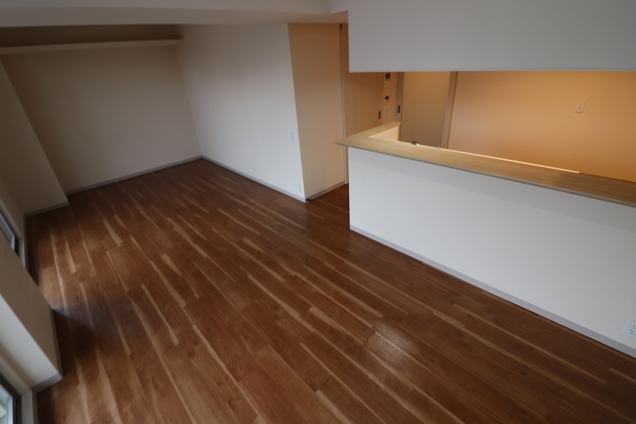 拡大写真:GRATIACOURT 4階402の居間