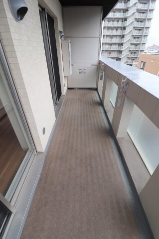 拡大写真:GRATIACOURT 4階402のバルコニー