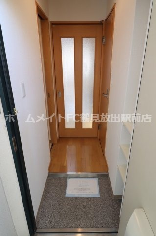 拡大写真：アゼリアⅡ 1階101の玄関
