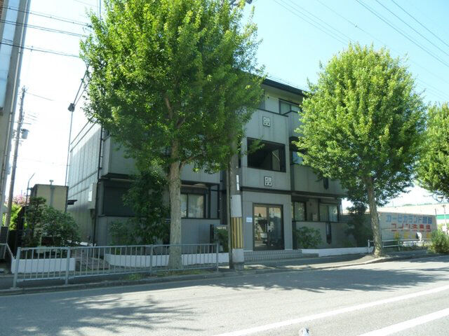 グランシャリオF棟の外観