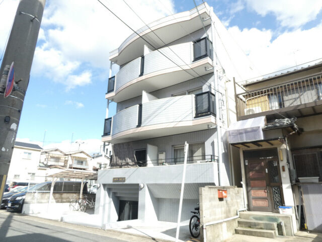 メゾンマロニエの外観