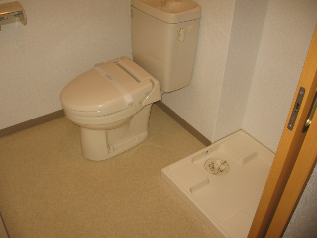 拡大写真:コーポ伊藤 1階101のトイレ