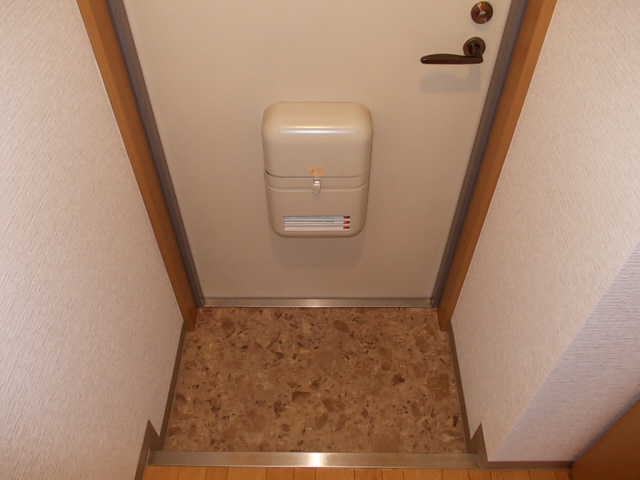 拡大写真:コーポ伊藤 1階101の玄関