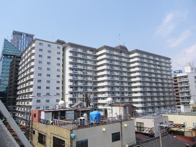 コープ野村梅田A棟の外観