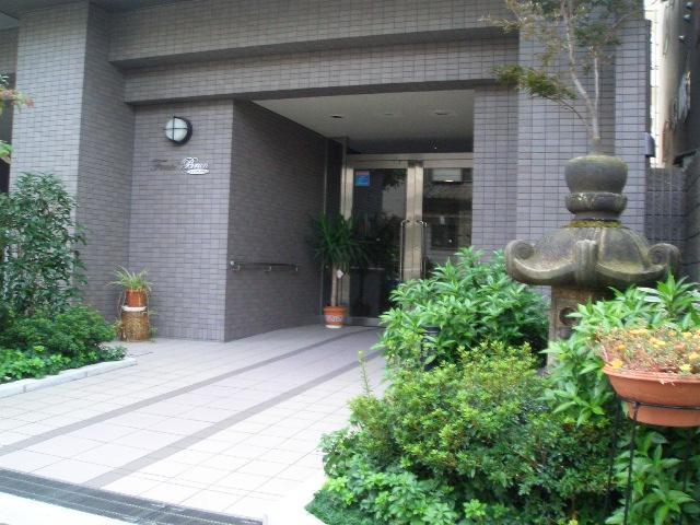 拡大写真:フォンセブラン 2階203のエントランス
