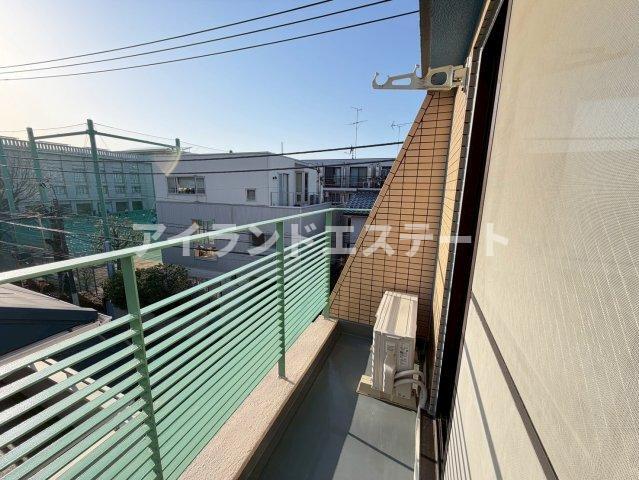 拡大写真:ユピテル駒沢 3階301のバルコニー