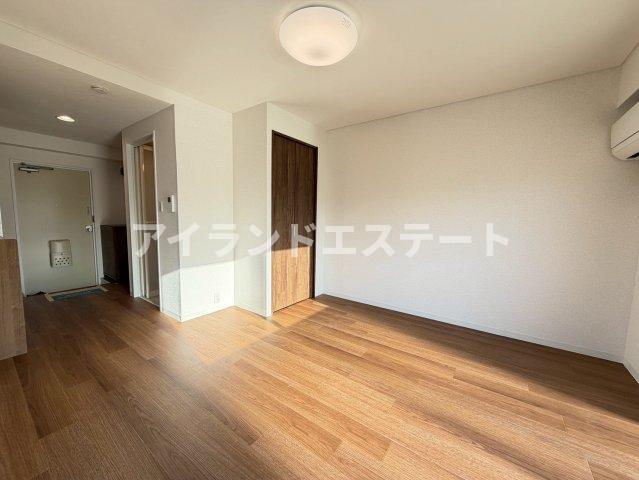 拡大写真:ユピテル駒沢 3階301の居間