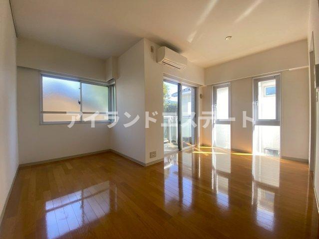 拡大写真:ステランテ駒沢 2階202の居間