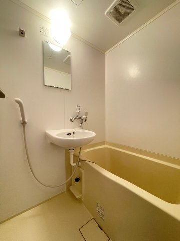 拡大写真:駒場東大前 山形屋ビル 3階303の風呂