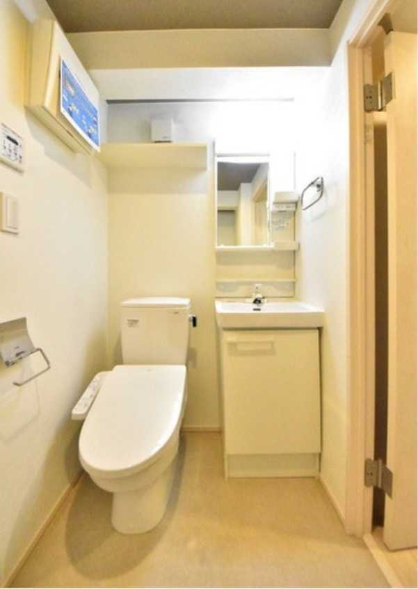拡大写真：世田谷区上馬１丁目 3階303のトイレ