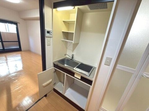 拡大写真:ライオンズマンション丸の内第6 7階705のキッチン