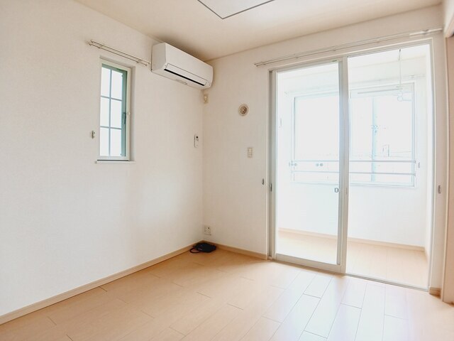 拡大写真:デスパシオⅡB 2階203の内観