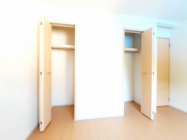 拡大写真:コンフォート・KⅡ 2階202の内観
