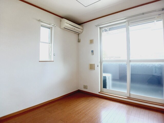 拡大写真:クラール辰口 2階203の内観