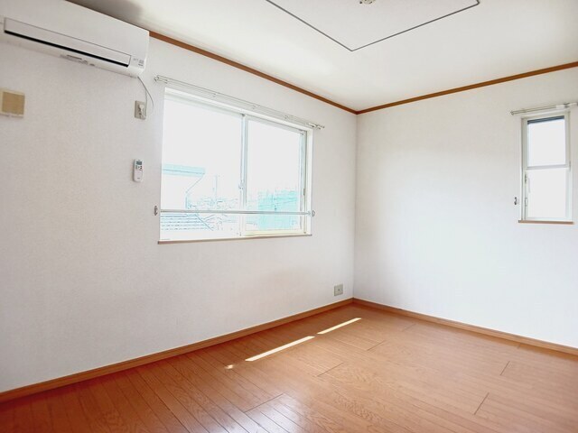 拡大写真:クラール辰口 2階203の内観