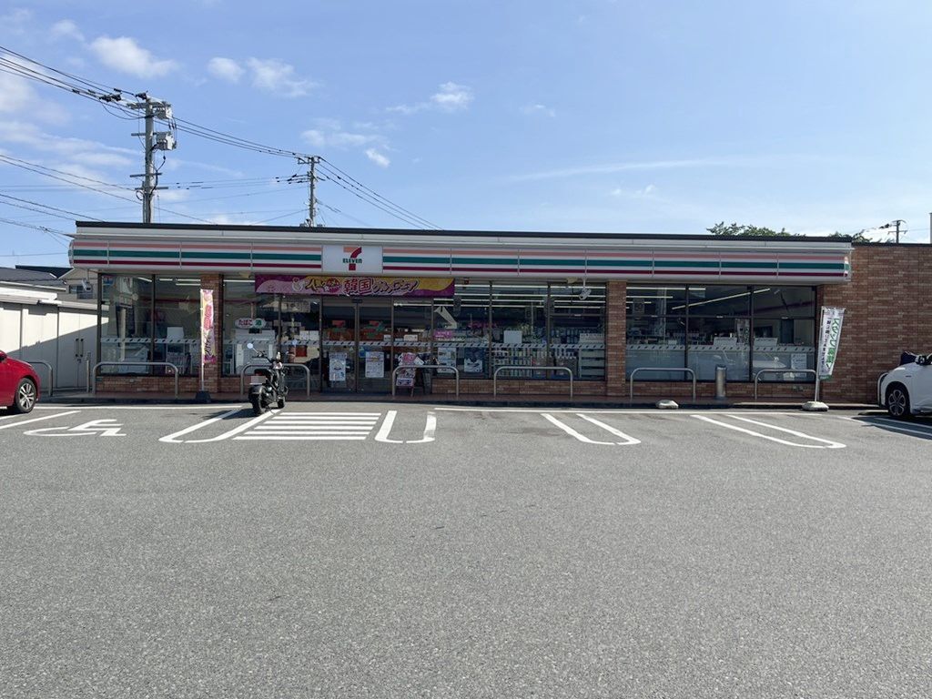 拡大写真:ハイデンス高雄B 1階101のセブンイレブン筑紫野紫4丁目店700m