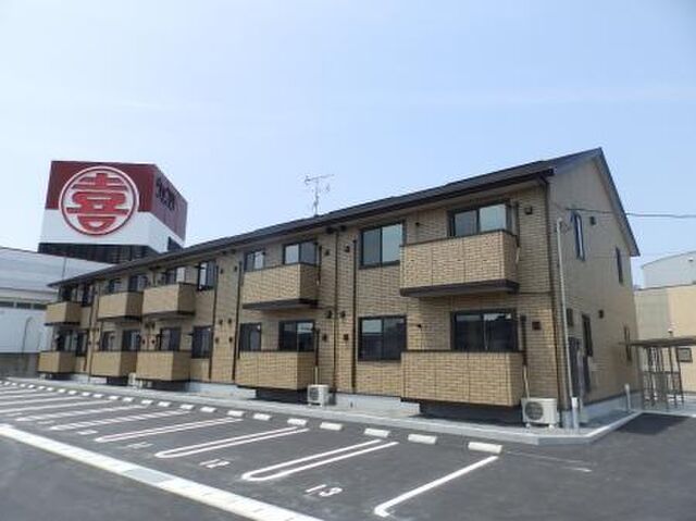 拡大写真：ルナソイア 1階105の建物外観