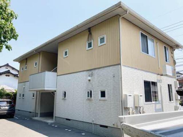 拡大写真：シャーメゾン　ファシル 2階202の建物外観