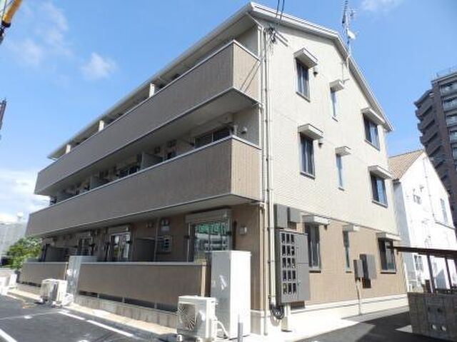 拡大写真：ラヴィトピア新町 1階103の建物外観