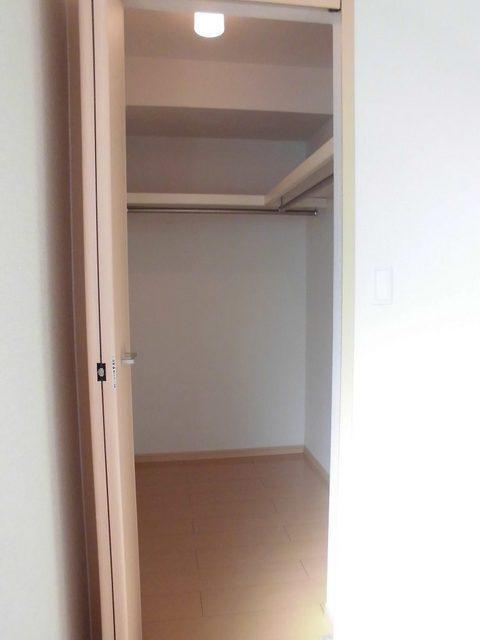 拡大写真：メゾン　プラム 2階201の内観
