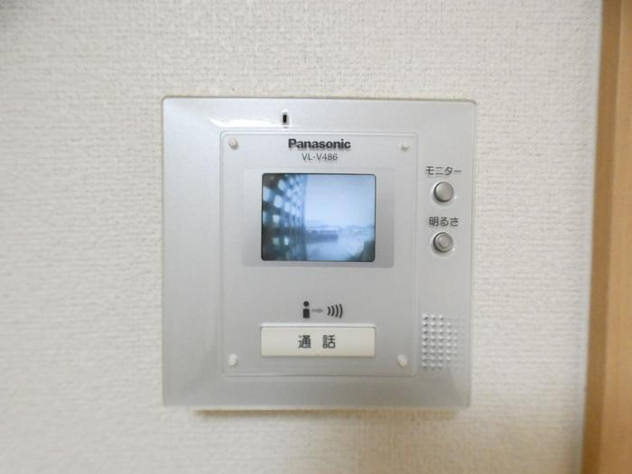 拡大写真：カントリーヒルズ東岐波 1階102のモニター付きインターホン