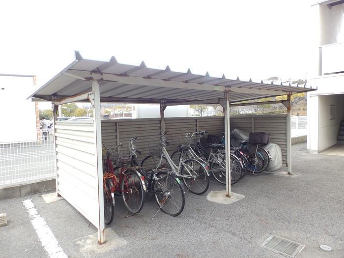拡大写真：ダラミー小串 3階302の駐輪場