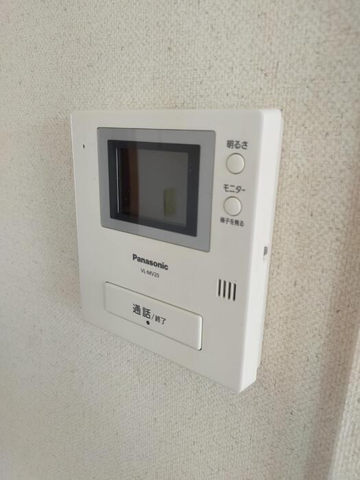 拡大写真：ファミール東琴芝 2階202のモニターホン