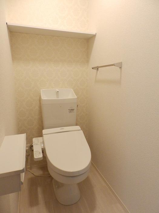 拡大写真：ブランネージュ 3階B302の温水洗浄暖房便座