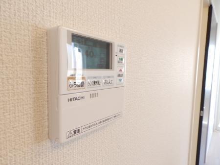 拡大写真：ラヴィトピア新町 1階103の給湯リモコン