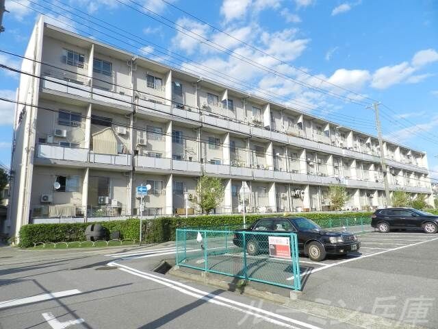 高丸ビル A棟の外観