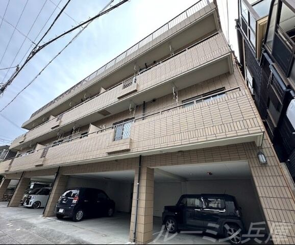 写真:グリーンハイツの外観