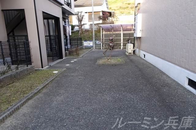拡大写真:ハイツサンライフB 2階203のエントランス
