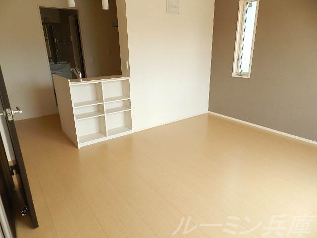 拡大写真:ヴィオラ志染 2階202の内観