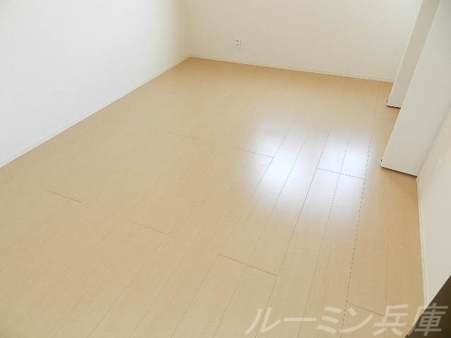 拡大写真:ヴィオラ志染 2階202の内観